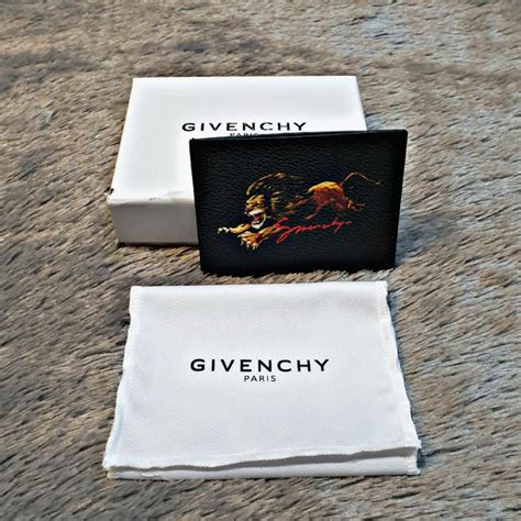 givenchy lion print credit card